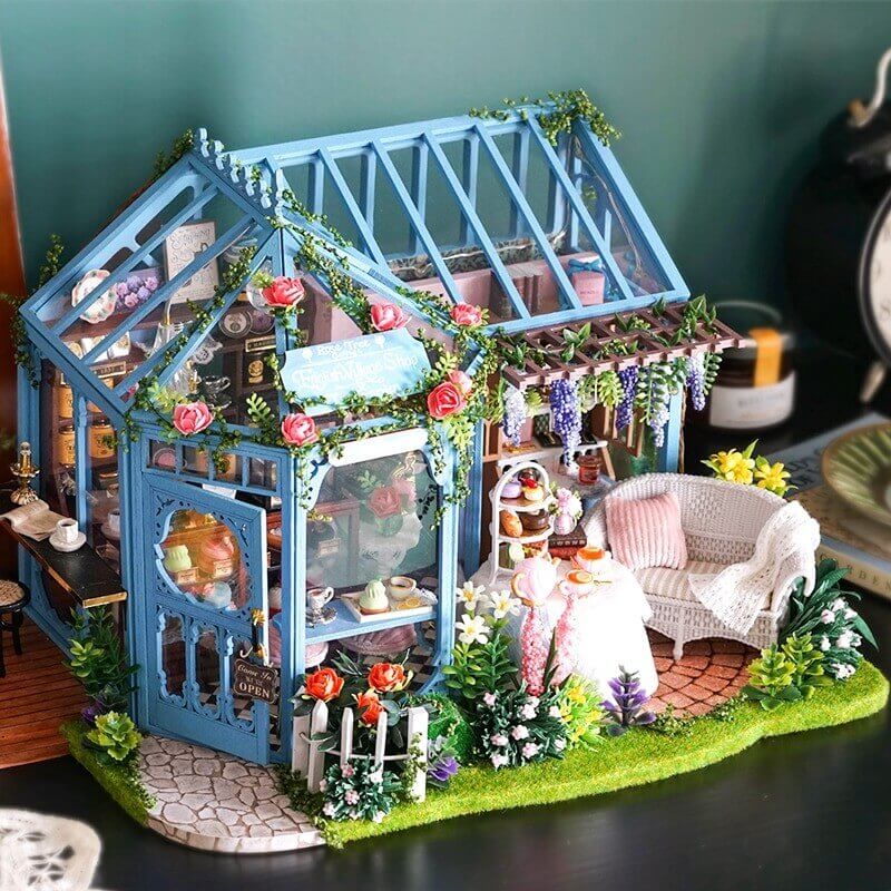 Cutebee diy dollhouse on sale