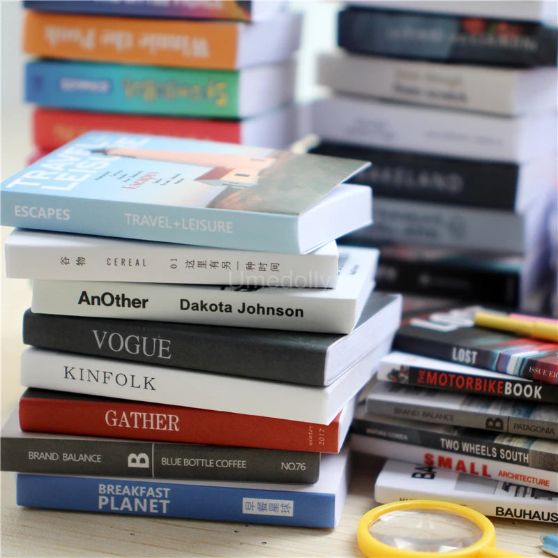 Miniature Books & Magazines – 1/6 Scale Dollhouse Decor   