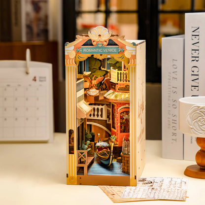 Robotime Romantic Venice Book Nook Kit - Book Nook Kit
