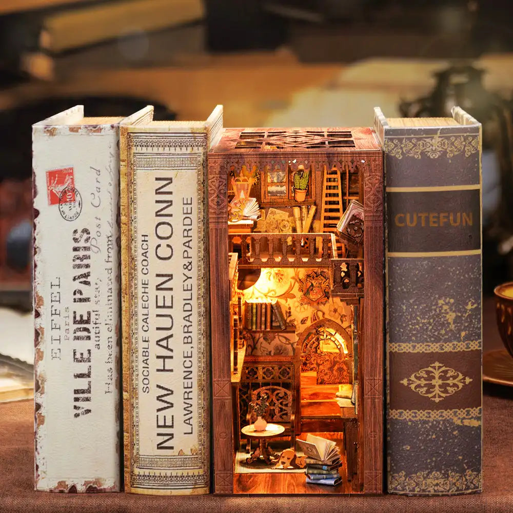 CUTEBEE Book Nook Kit Sets