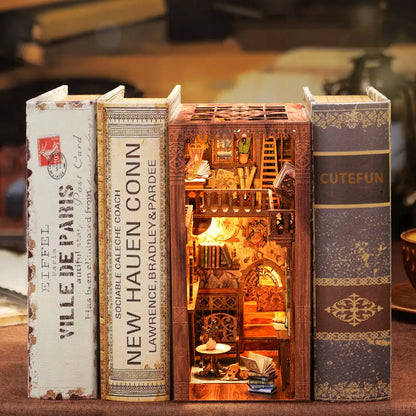 CUTEBEE Book Nook Kit Sets