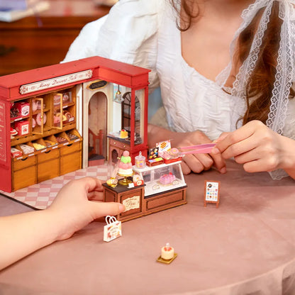 Honey Dessert Talk Miniature Wooden House 3d wooden puzzle – detailed view