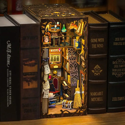 CUTEBEE Book Nook Kit Sets