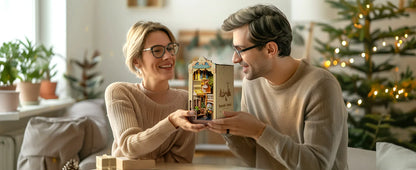 Robotime Romantic Venice Book Nook Kit