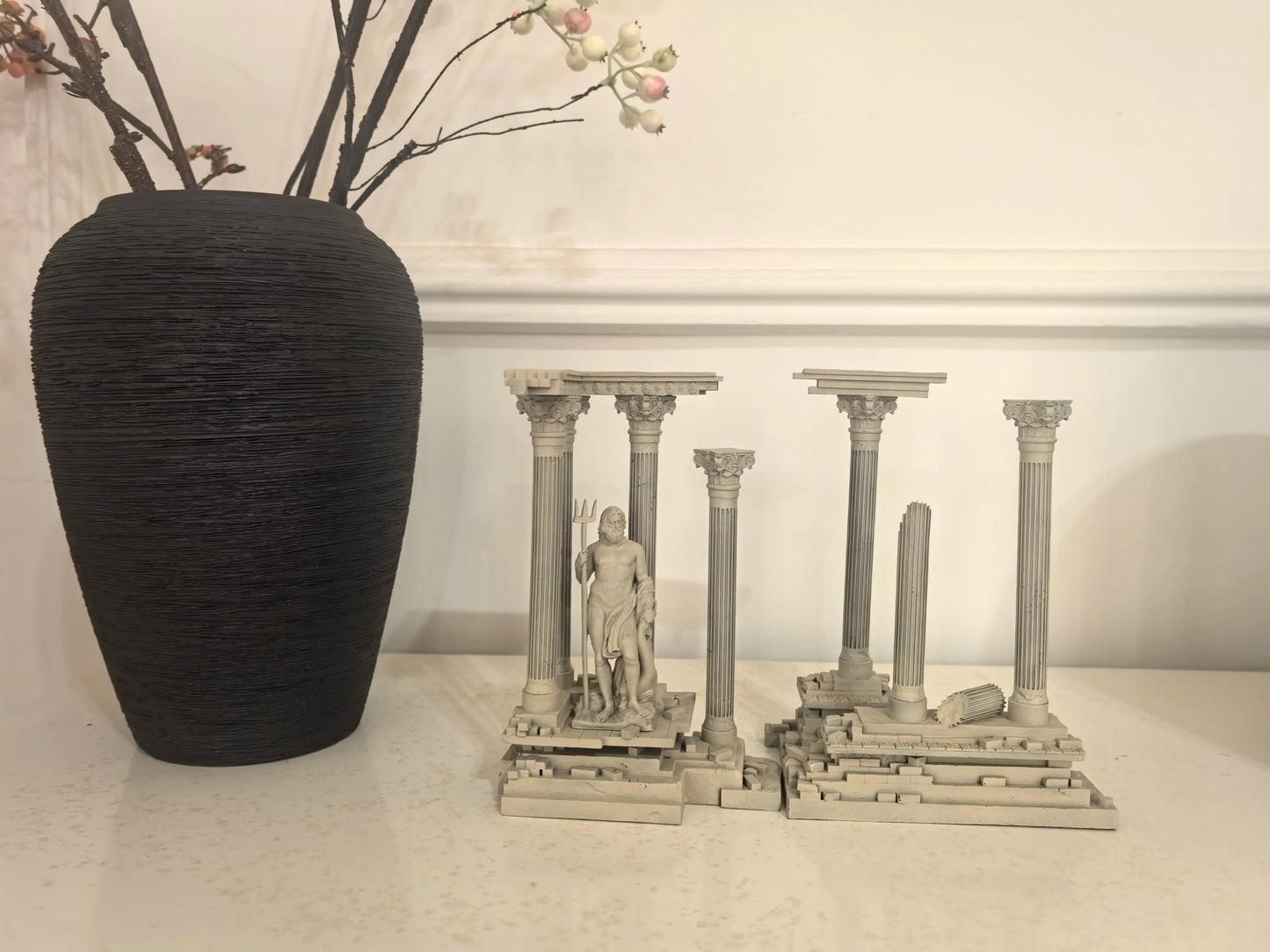 Roman Architecture Resin Statue book nook kit – display setup