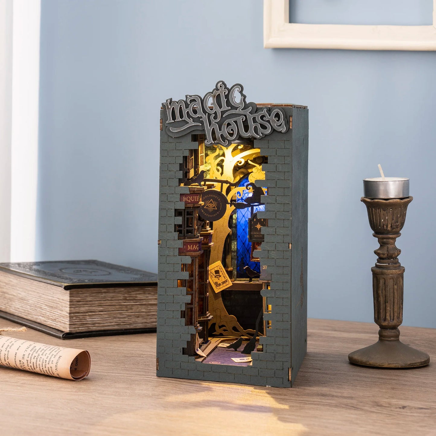 Rolife Sakura Densya TGB01 DIY Book Nook Kit