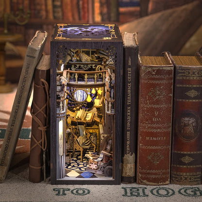 CUTEBEE Book Nook Kit Sets