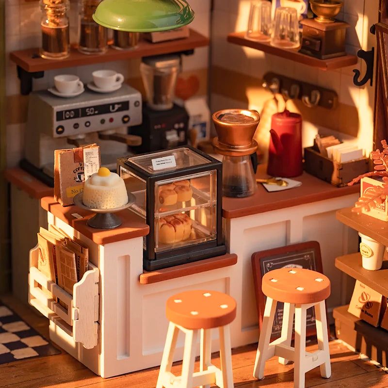 Rolife No.17 Café Miniature House Kit