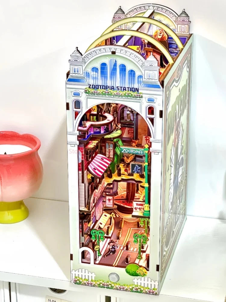 Zootopia Judy DIY Book Nook Kit - Close-up Details