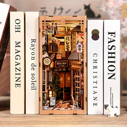 The Alley Waiting for the Cat Book Nook Kit