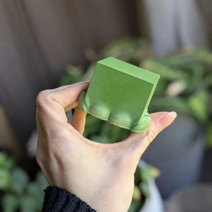 Cute Frog Resin Decor book nook kit – with LED lights on