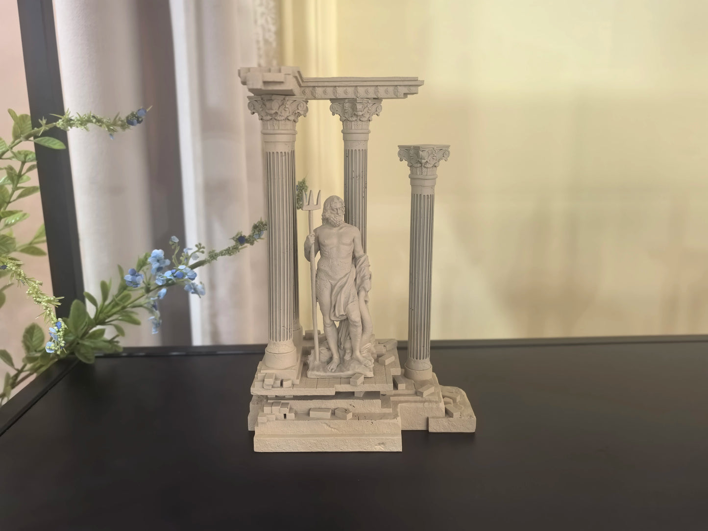 Roman Architecture Resin Statue book nook kit – lifestyle shot