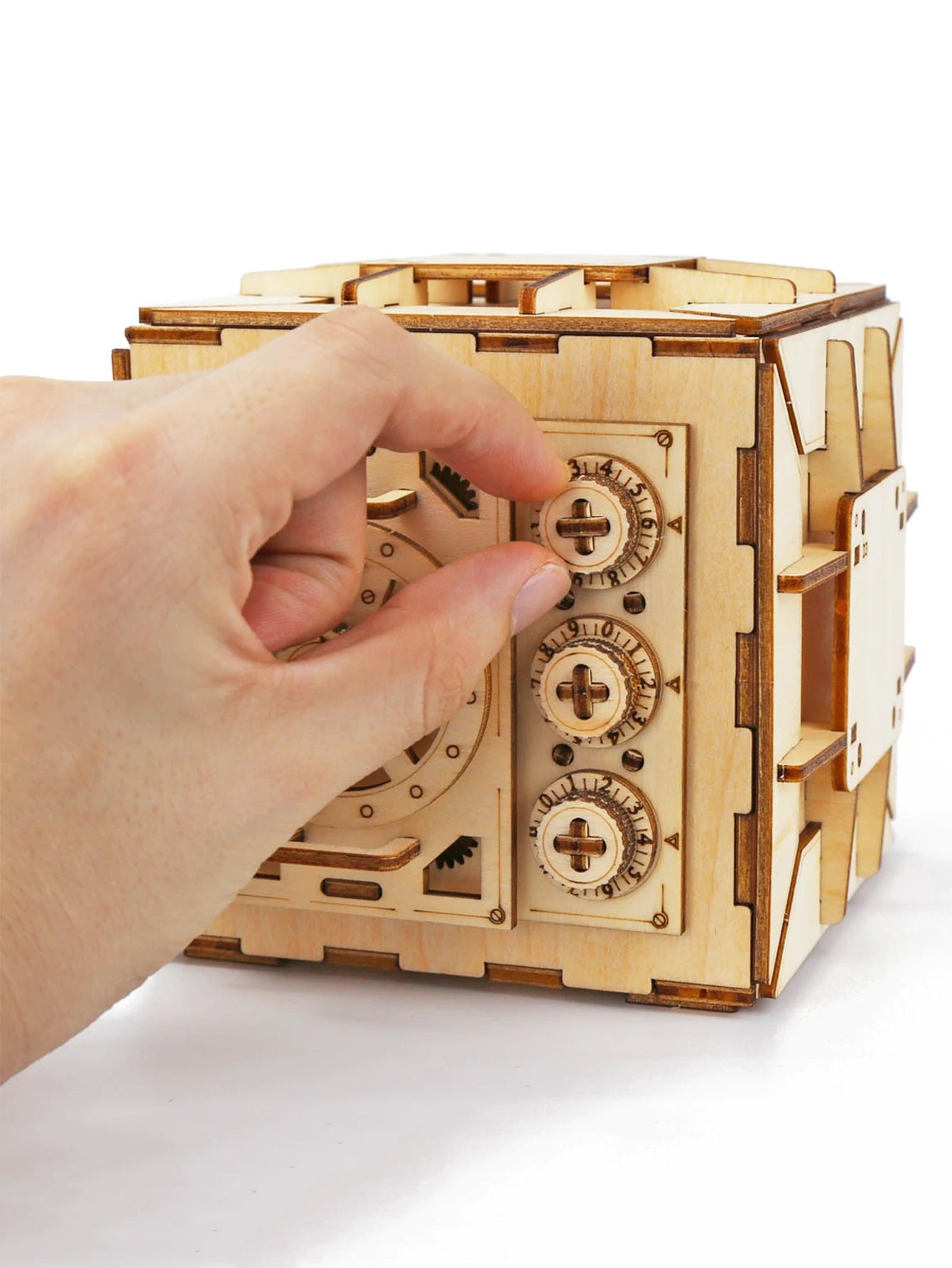 Locker Box 3d wooden puzzle – display setup