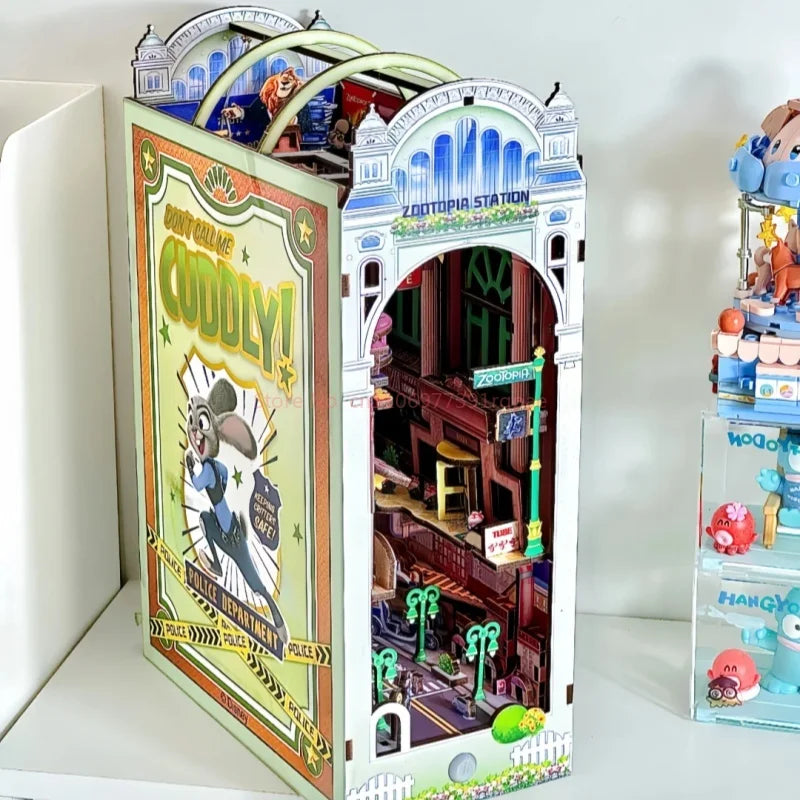 Zootopia Judy DIY Book Nook Kit - Size Reference