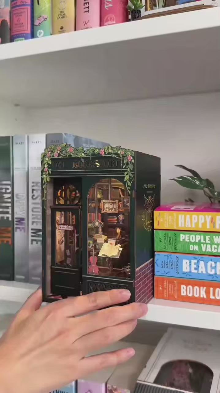 Notting Hill Bookshop DIY Book Nook Kit - Product Video