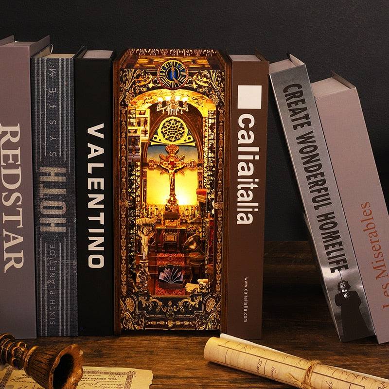 Historical Book Nooks – Book Nook Kit
